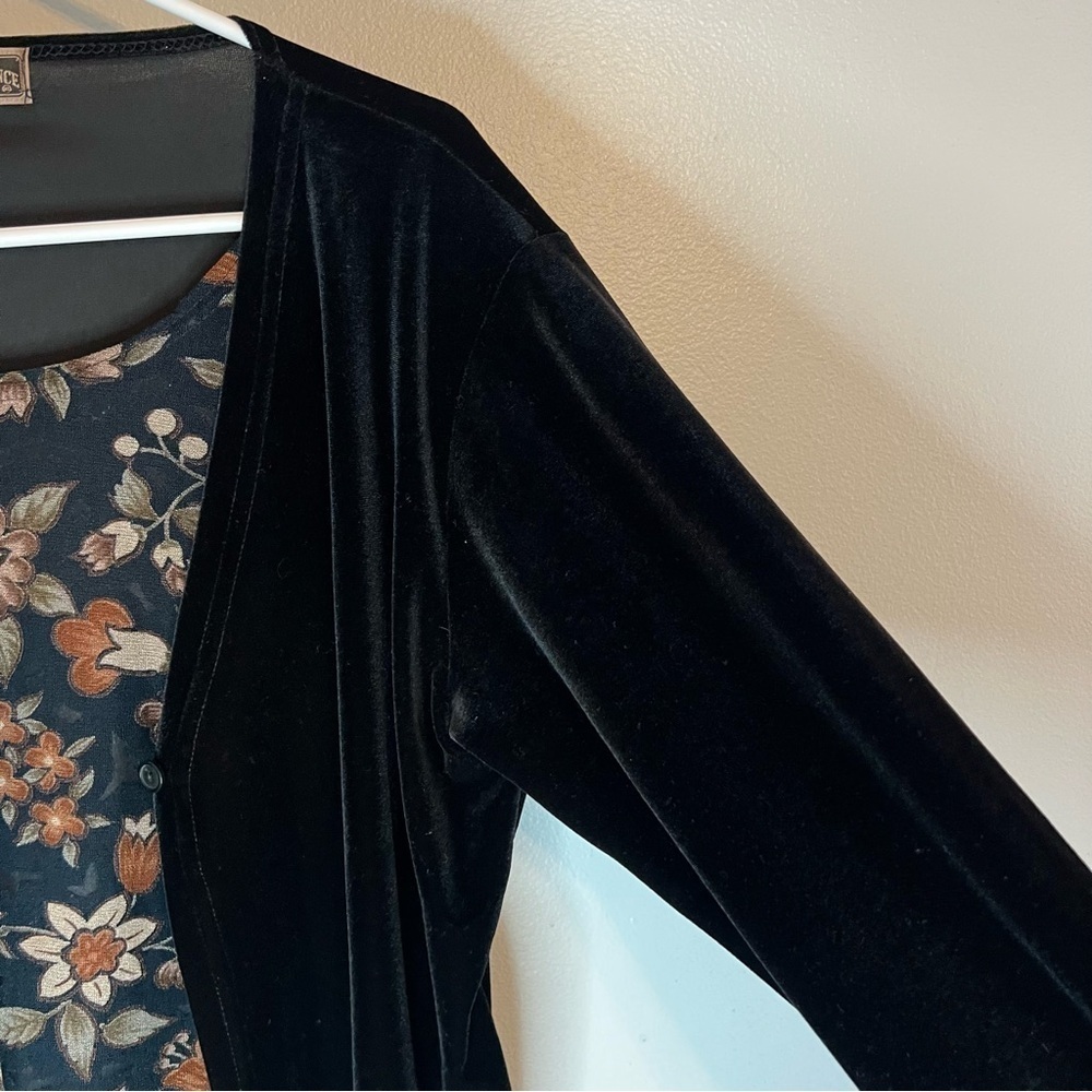 Vintage Black Velvet Floral Lined One Button Pullover Blouse Sz M Mature Flowy - Picture 8 of 9